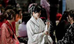 民族服装与饰品